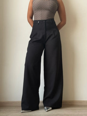 Black  Wide leg Pleated Pant